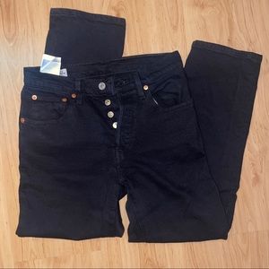 Levi’s black straight jean, mid rise